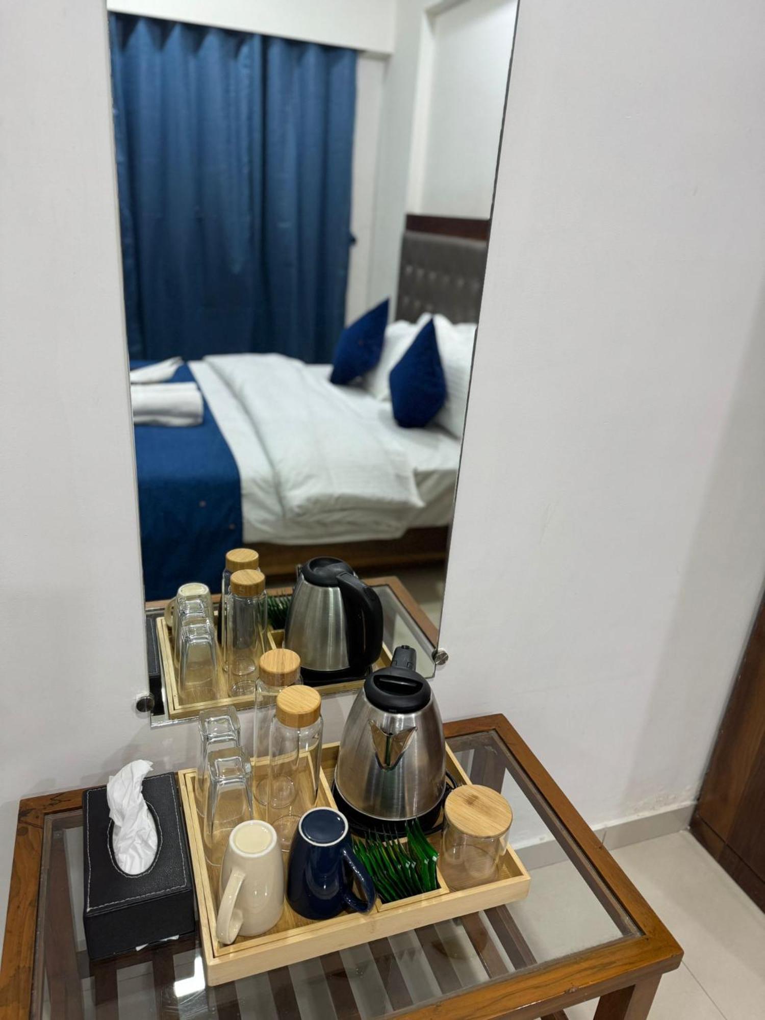 Luna Spaces- Near Mumbai International Airport Экстерьер фото